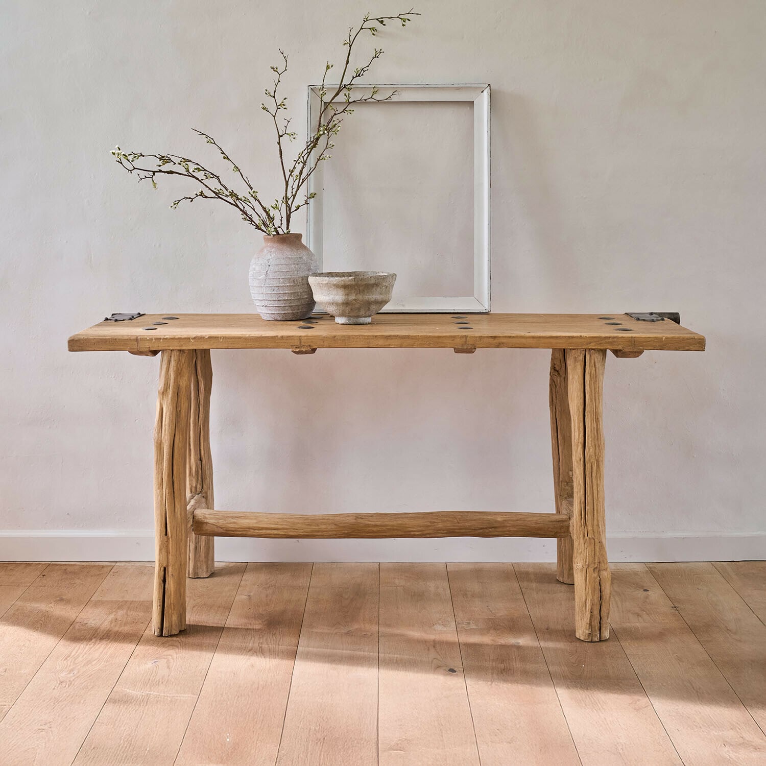 Table Crestmoore
