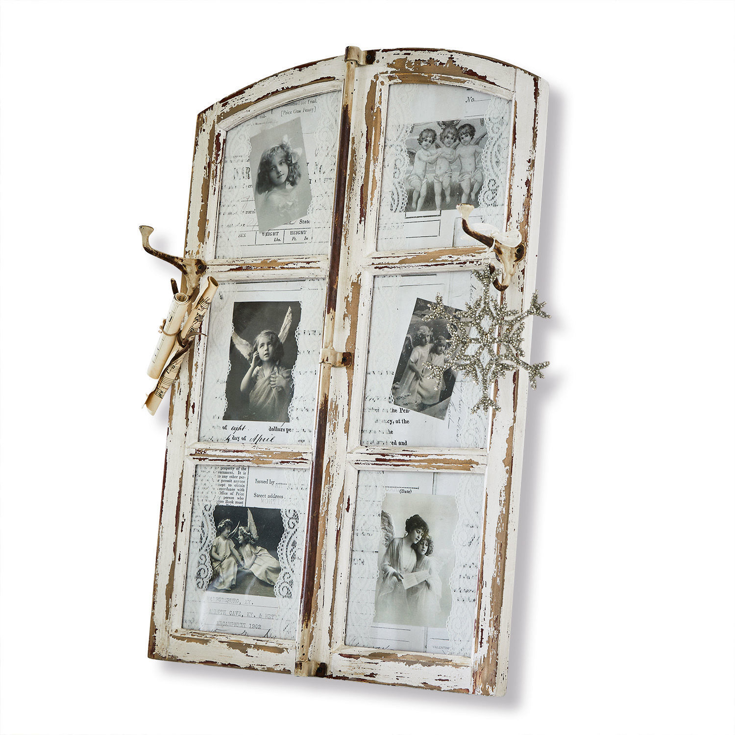 Decoboard Armindo Rustiek houten wandpaneel met witte verweerde afwerking en metalen haken voor wanddecoratie