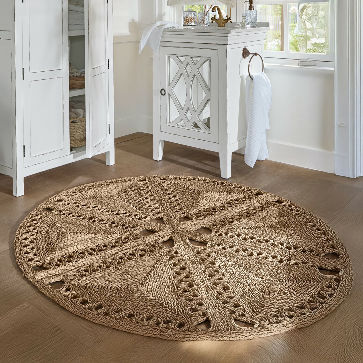 Vloerkleed Penwicks Ronde beige vloerkleed van natuurlijk touw met decoratief patroon, geschikt voor woonkamer of badkamer