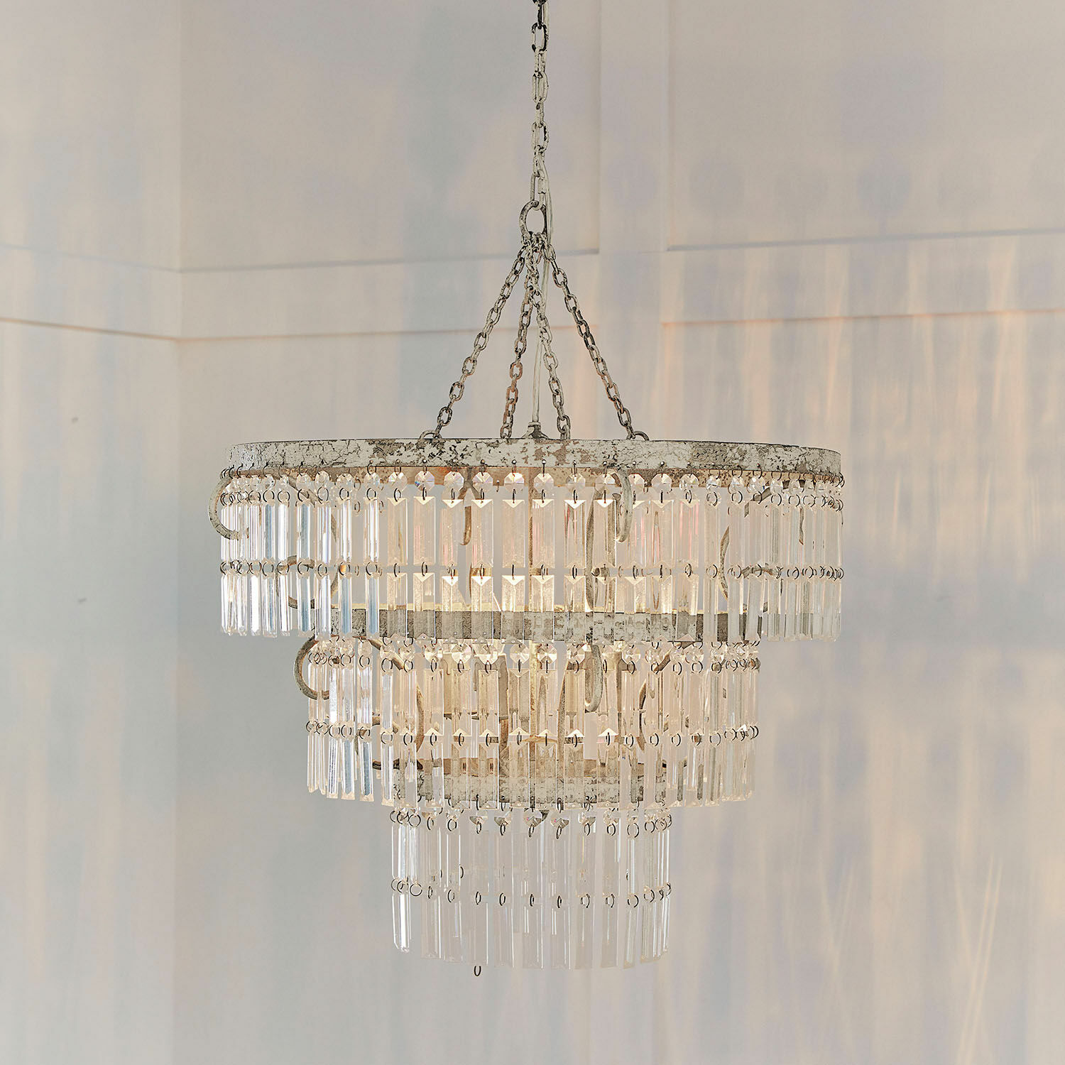 Lustre Gerine Lustre suspendu avec cristaux transparents et cadre métallique argenté, éclairage décoratif élégant