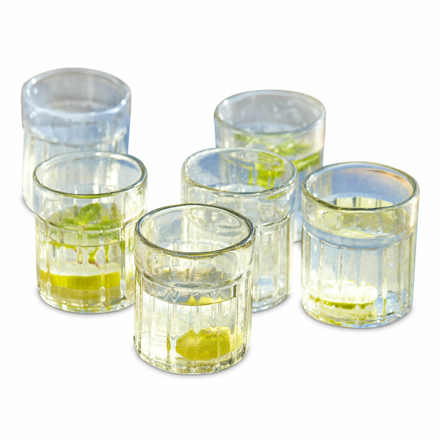 Glas set van 6 Roseville Set van zes heldere glazen met water en limoenpartjes op witte achtergrond