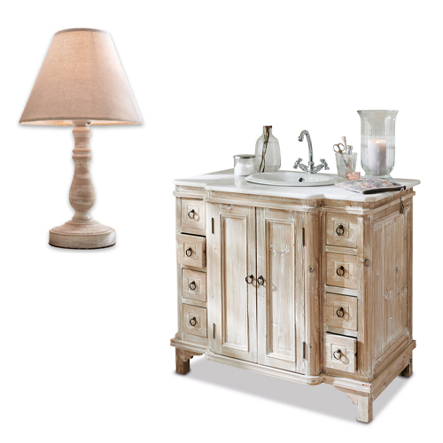 Meuble de salle de bain en bois rustique avec lavabo et lampe de table beige avec abat-jour
