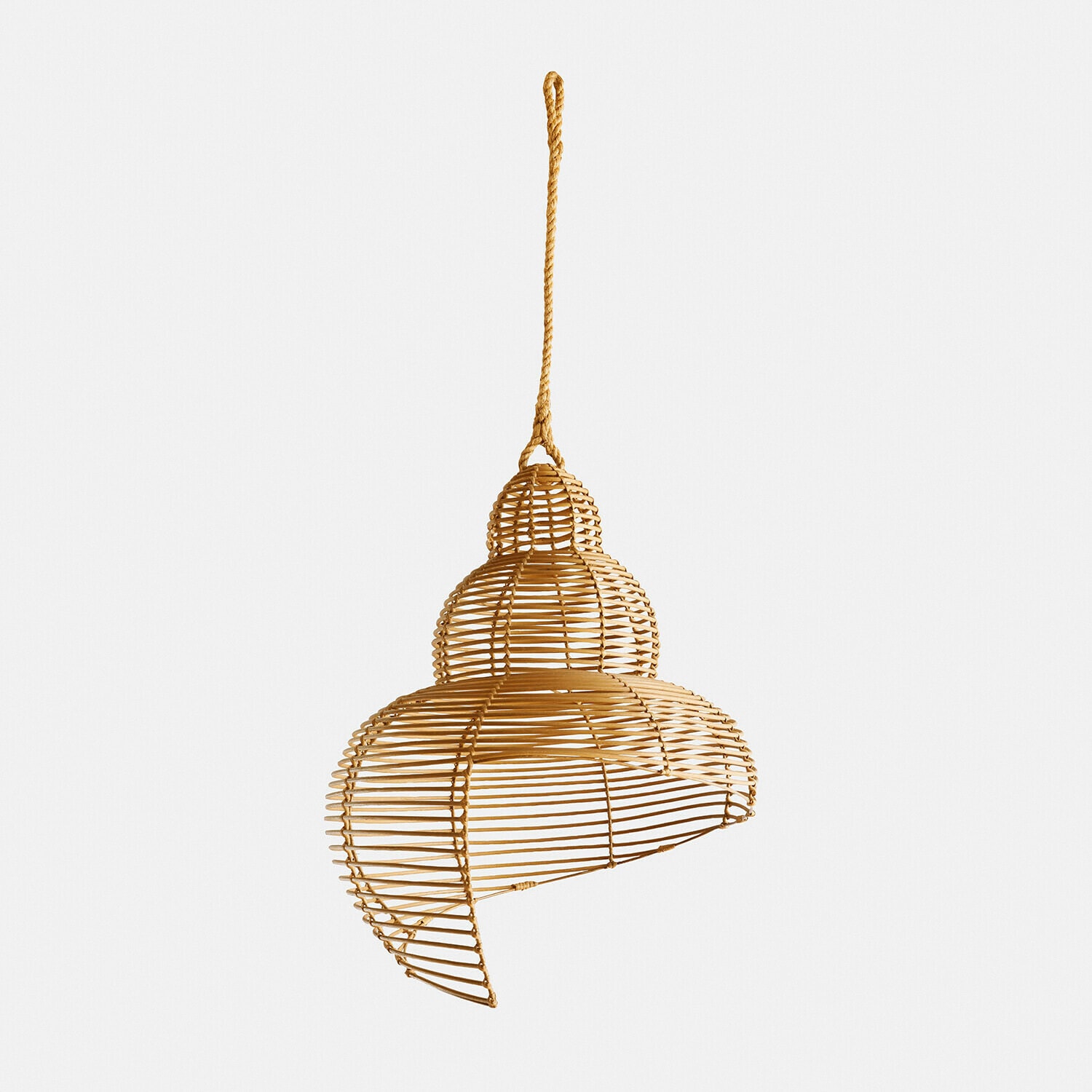 Suspension en rotin naturel avec forme originale, luminaire décoratif pour intérieur bohème