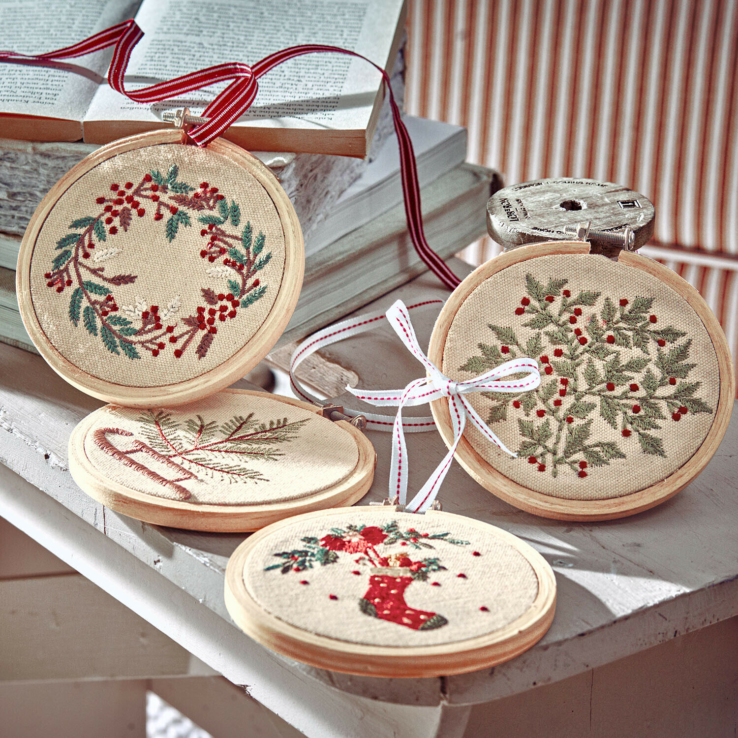Hanger set van 4 Seravas