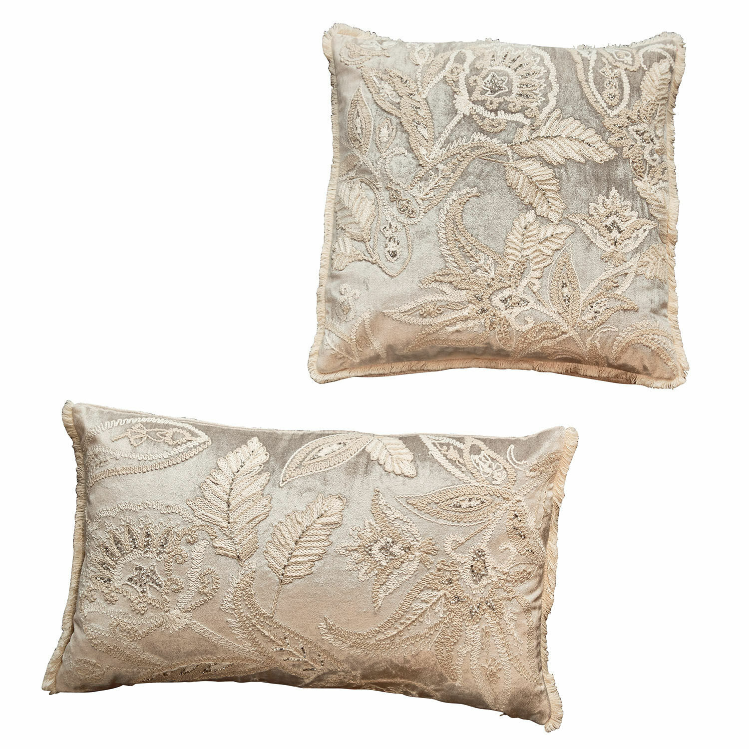 Kussenhoes set van 2 Oplevine Set van twee decoratieve kussens met beige borduurwerk op fluwelen stof voor woonkamer