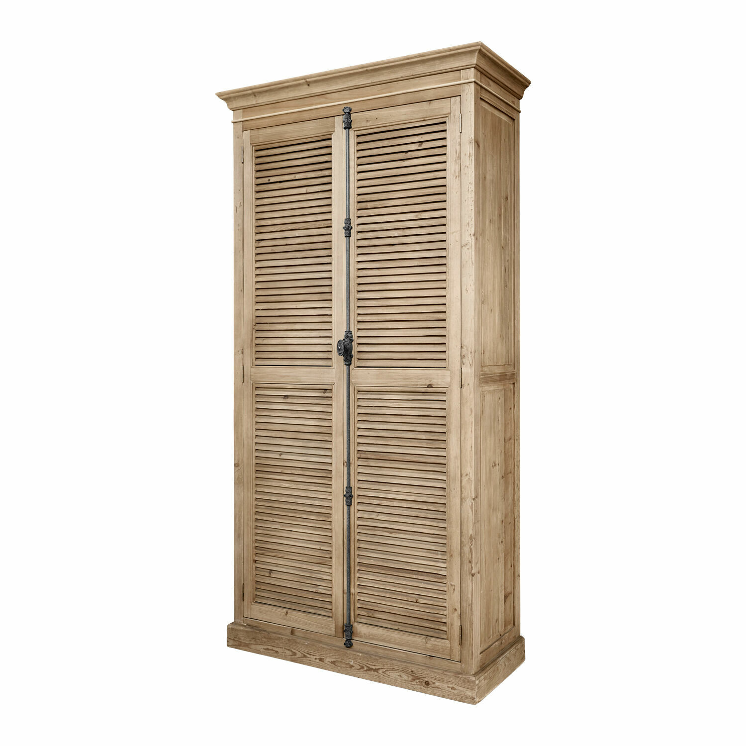 Armoire Farnham Armoire en bois naturel avec portes à persiennes pour rangement pratique à la maison