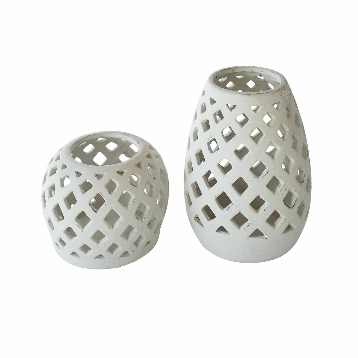 Lot de 2 photophores Serignac Deux lanternes en céramique blanche avec motif ajouré en losanges pour décoration intérieure