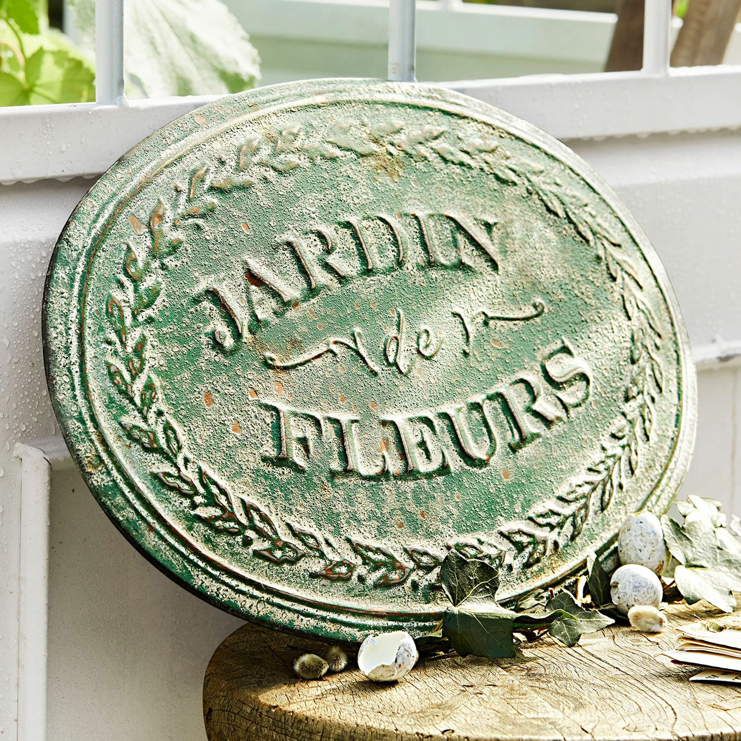 Decoboard Jardin de Fleurs Ovale groene metalen tuintafel met opschrift Jardin de Fleurs en bladdecoratie