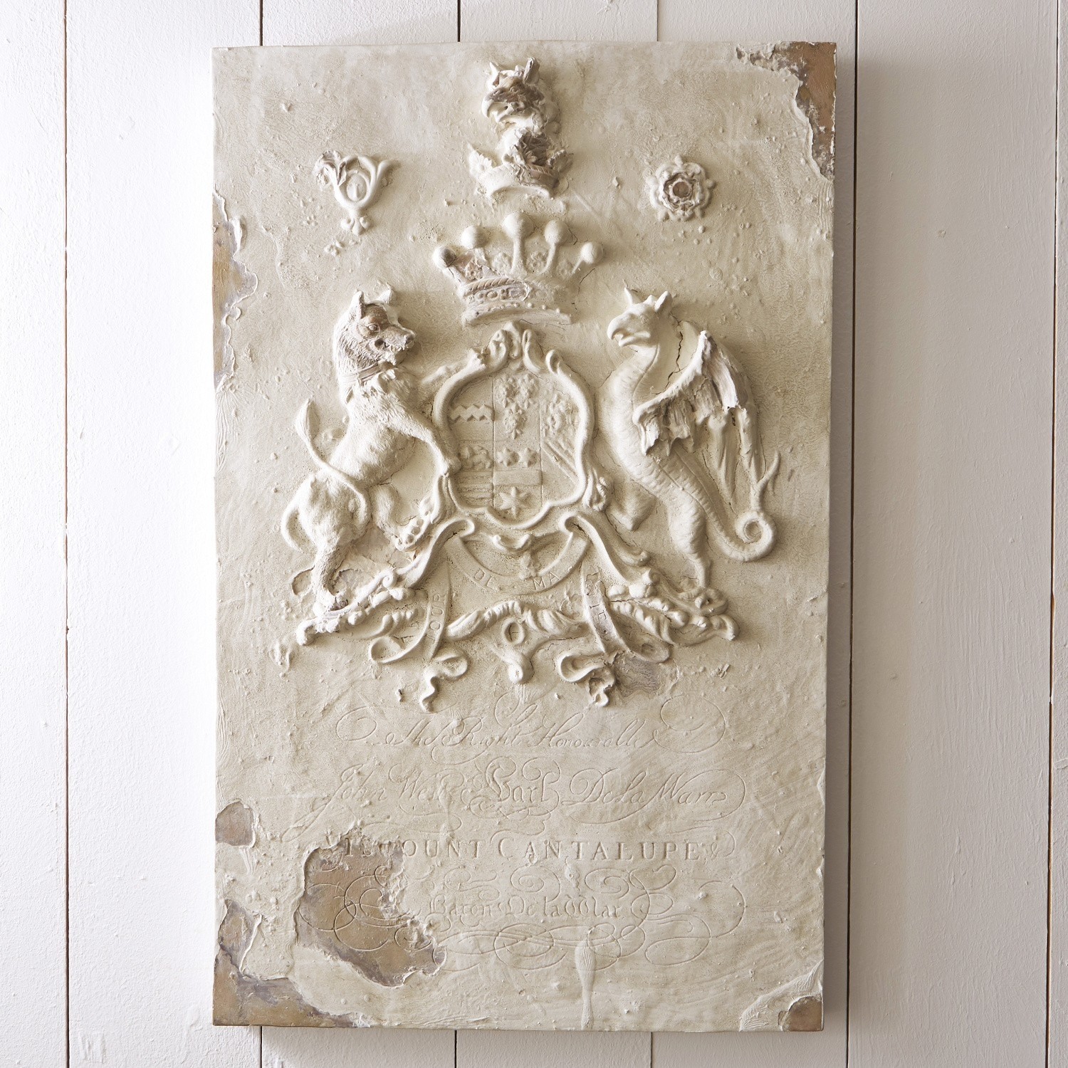 Wandtablet Bédeille Beige wandplaat met reliëf van wapen, vintage stijl, decoratief wandobject