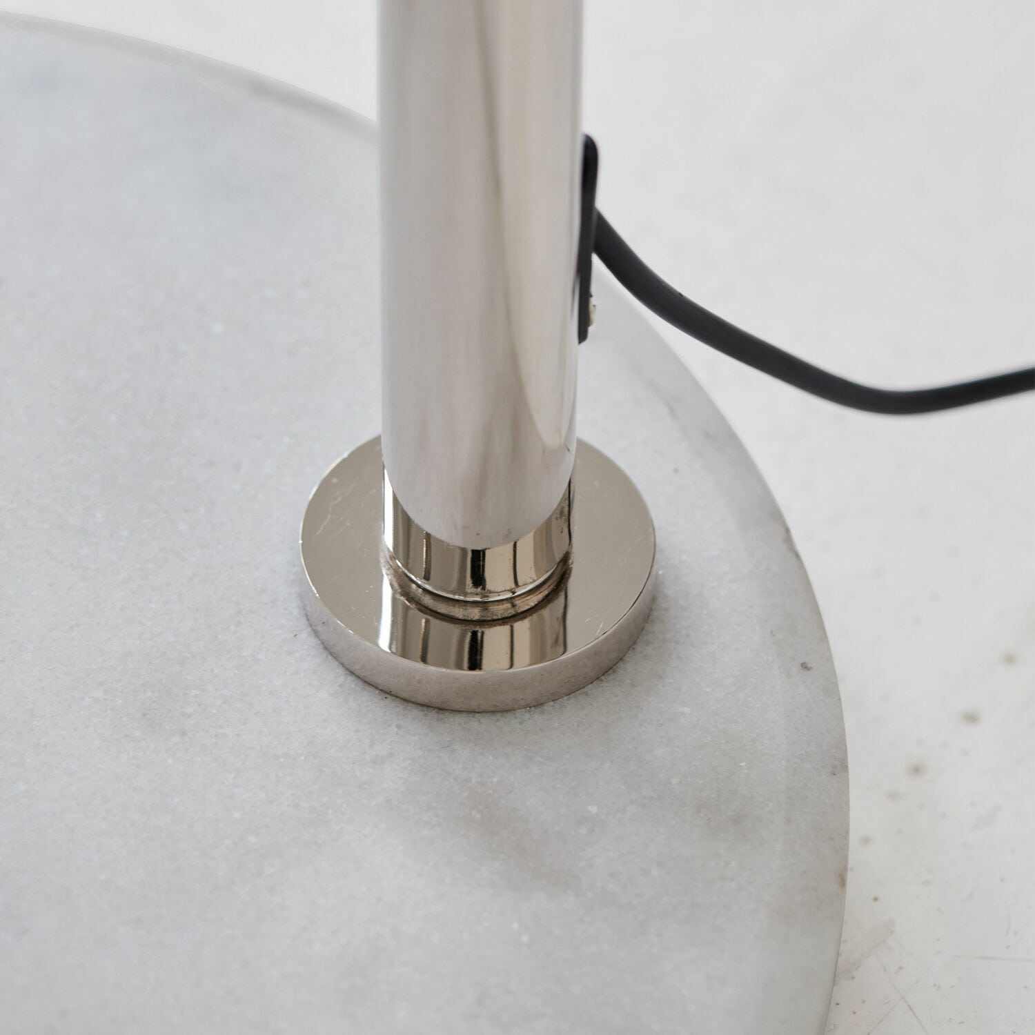 Lampadaire à arc Aefilig
