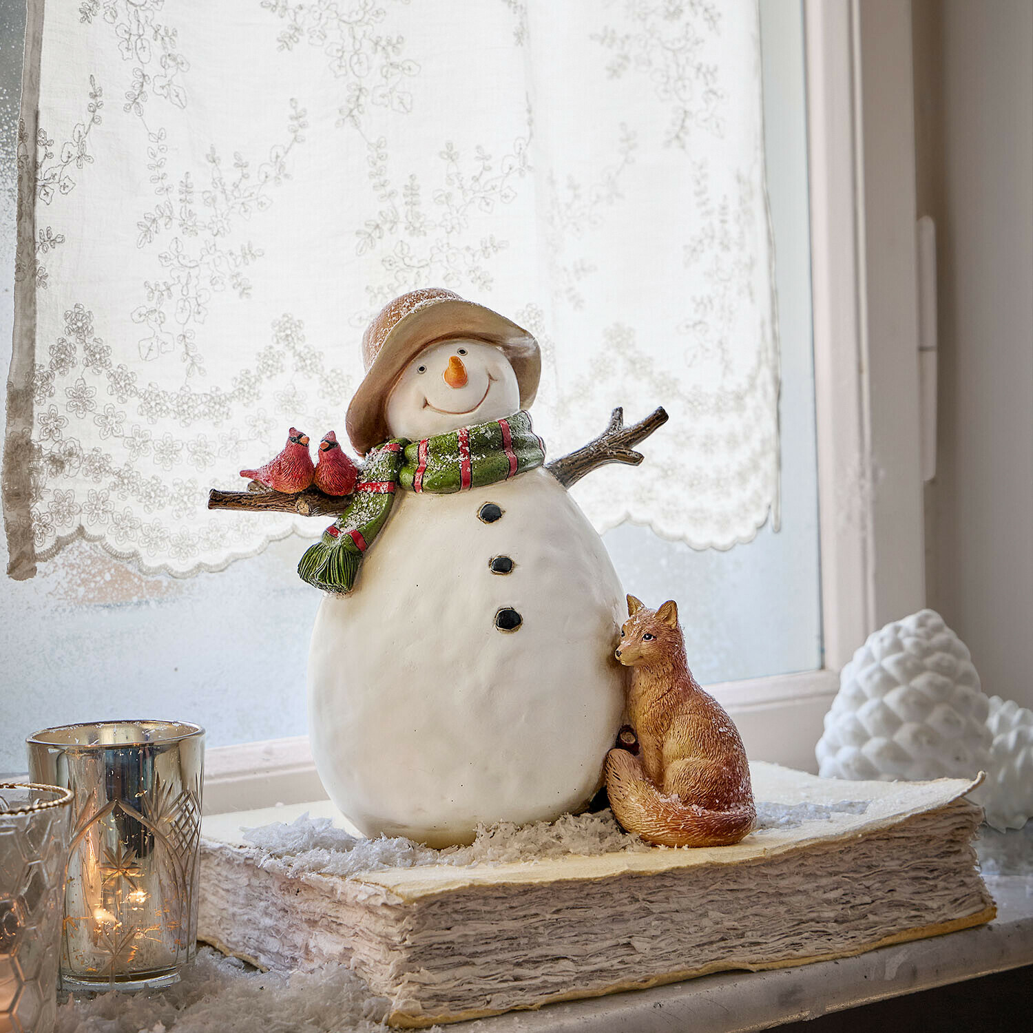 Decoratieve sneeuwpop Irenja