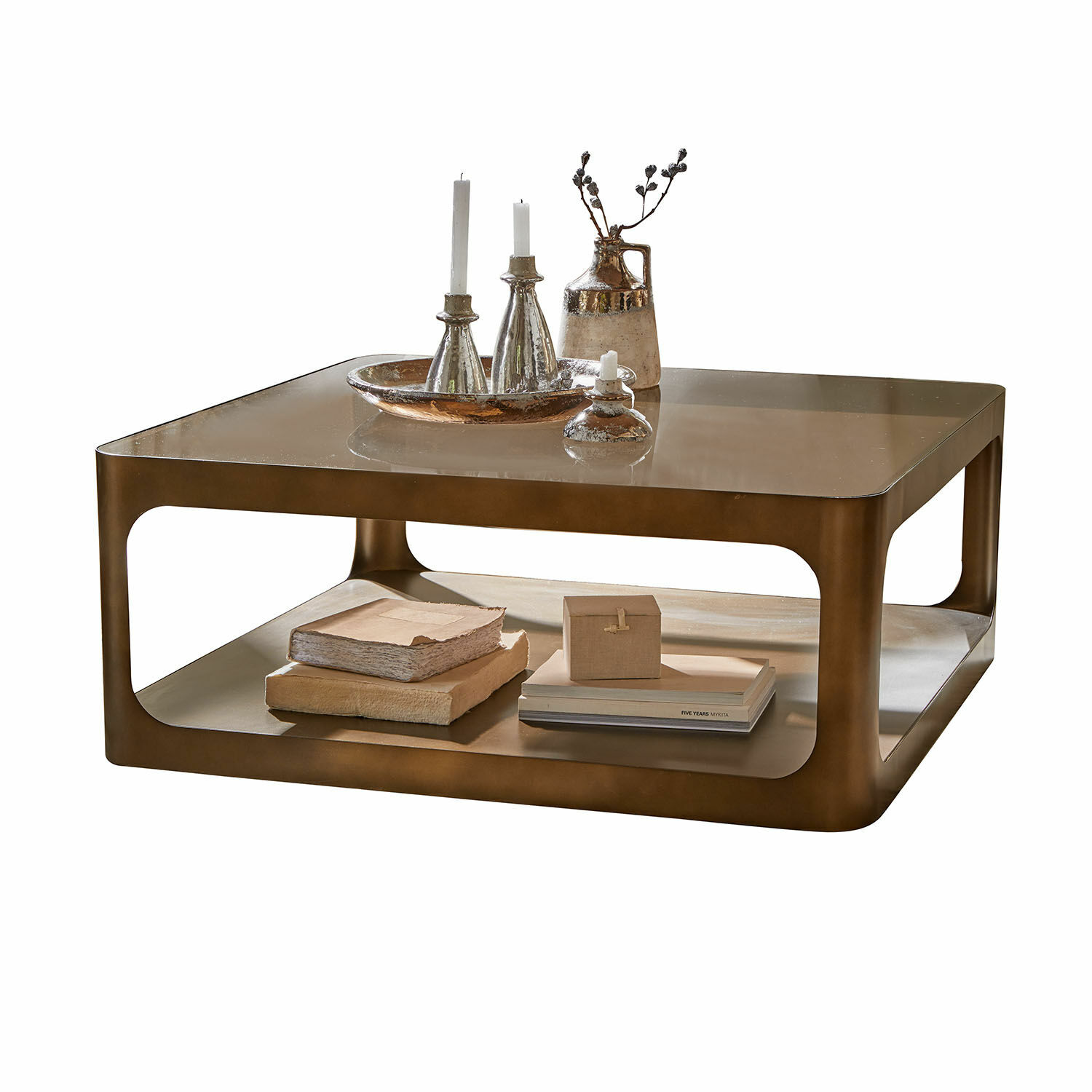 Salontafel Bexington Vierkante salontafel van metaal in messingkleur met plank en decoraties bovenop