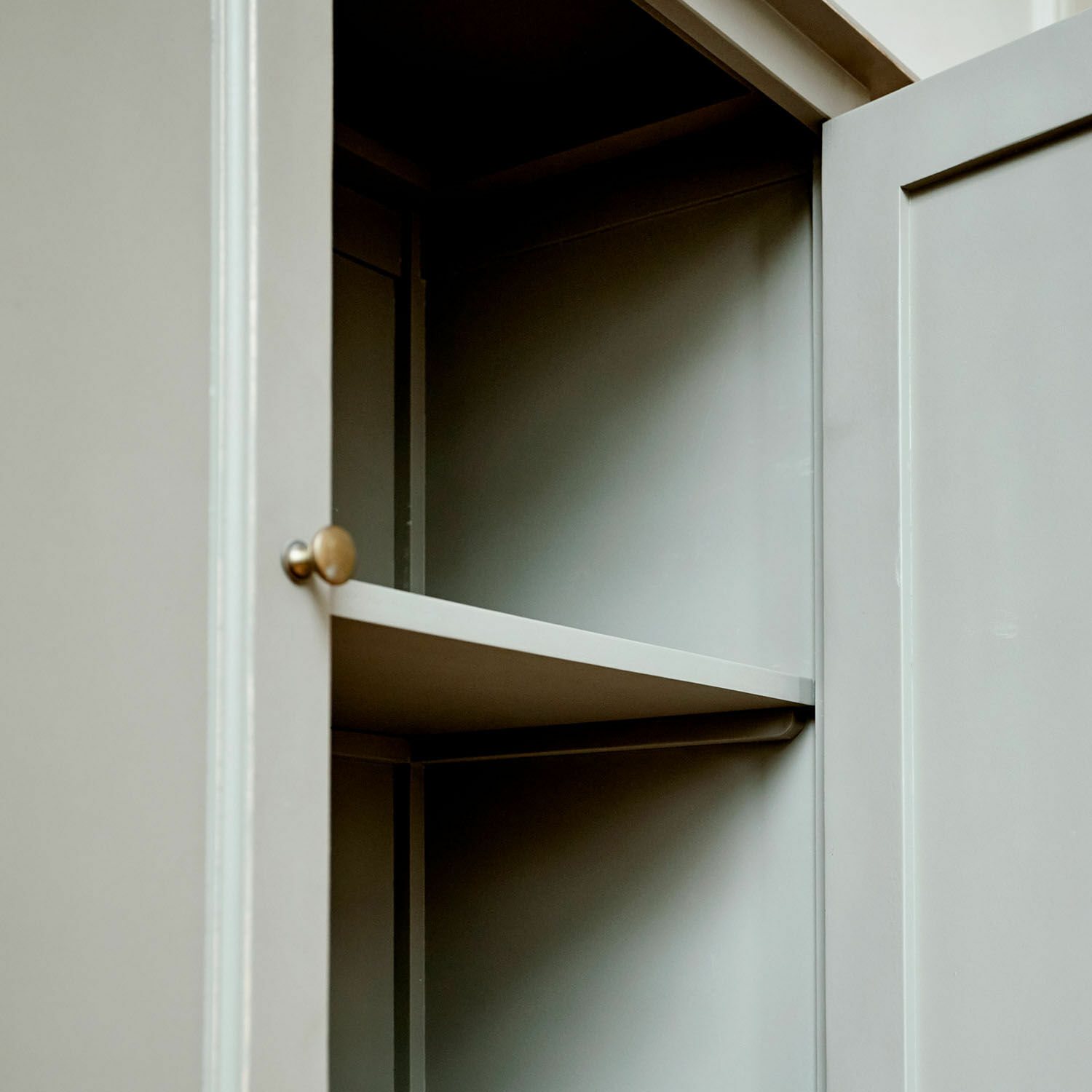 Kast Rosebrook