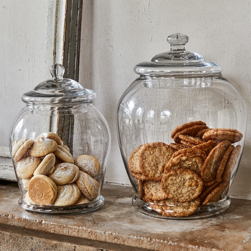 Boîtes et cloches en verre