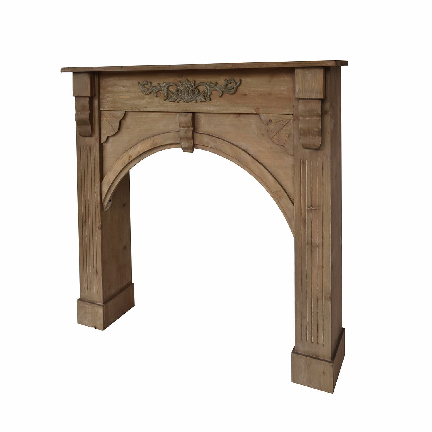 Manteau de cheminée Maxwell Encadrement de cheminée en bois naturel avec ornements sculptés pour décoration intérieure élégante