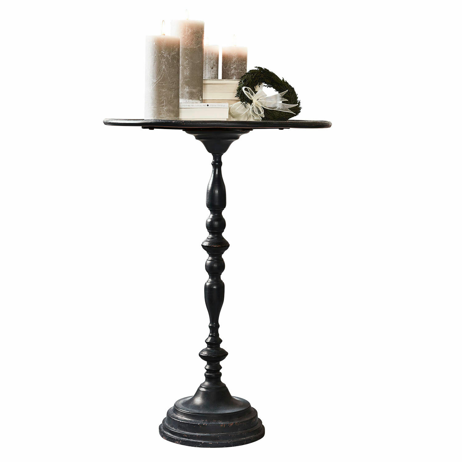 Table d'appoint St. George Table d'appoint ronde en métal noir avec base décorative, ornée de bougies et d'une couronne