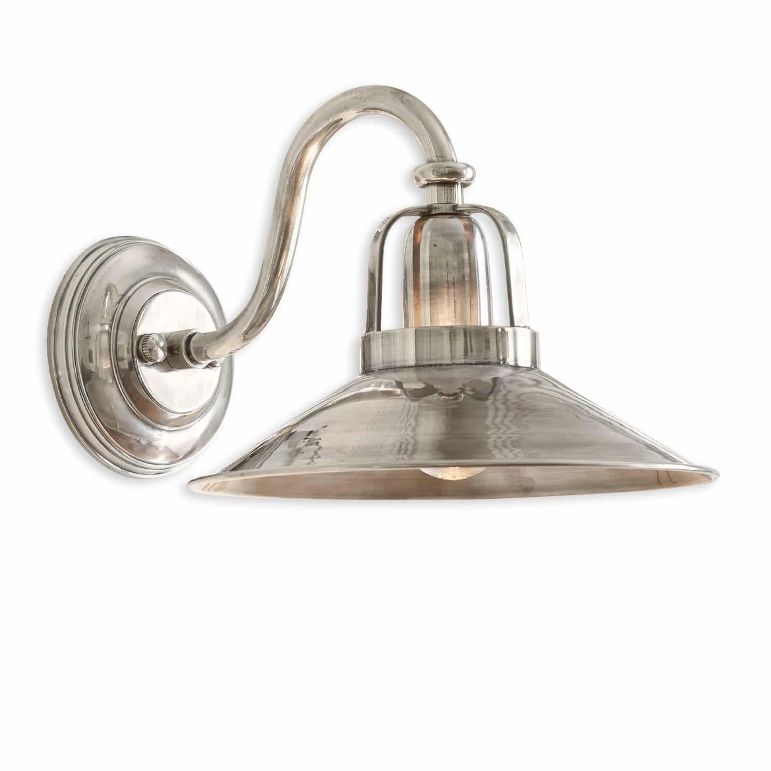 Wandlamp Timeon Metalen wandlamp in zilverkleur met brede kap en industrieel design