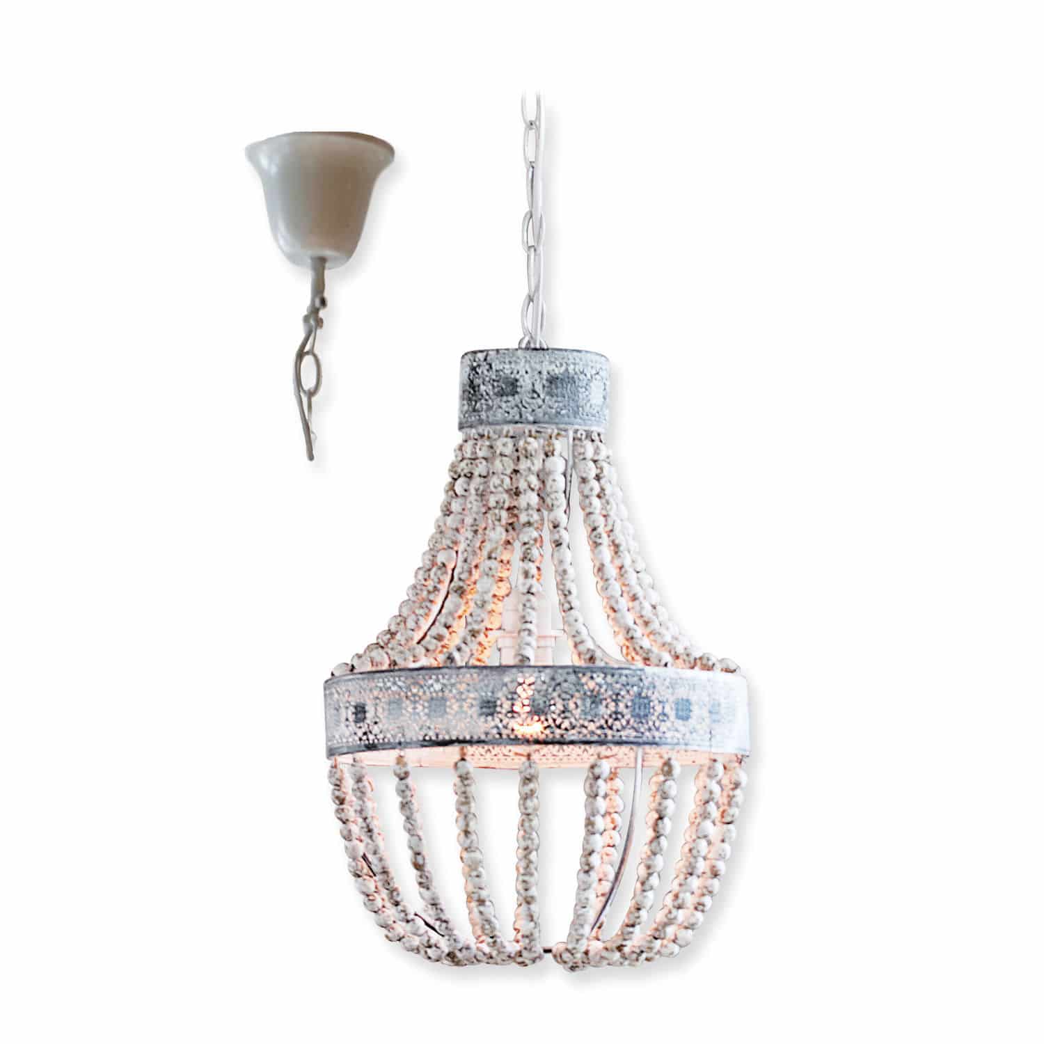Suspension Valcourt Suspension en perles de bois blanches avec éléments métalliques au style vintage pour décoration intérieure