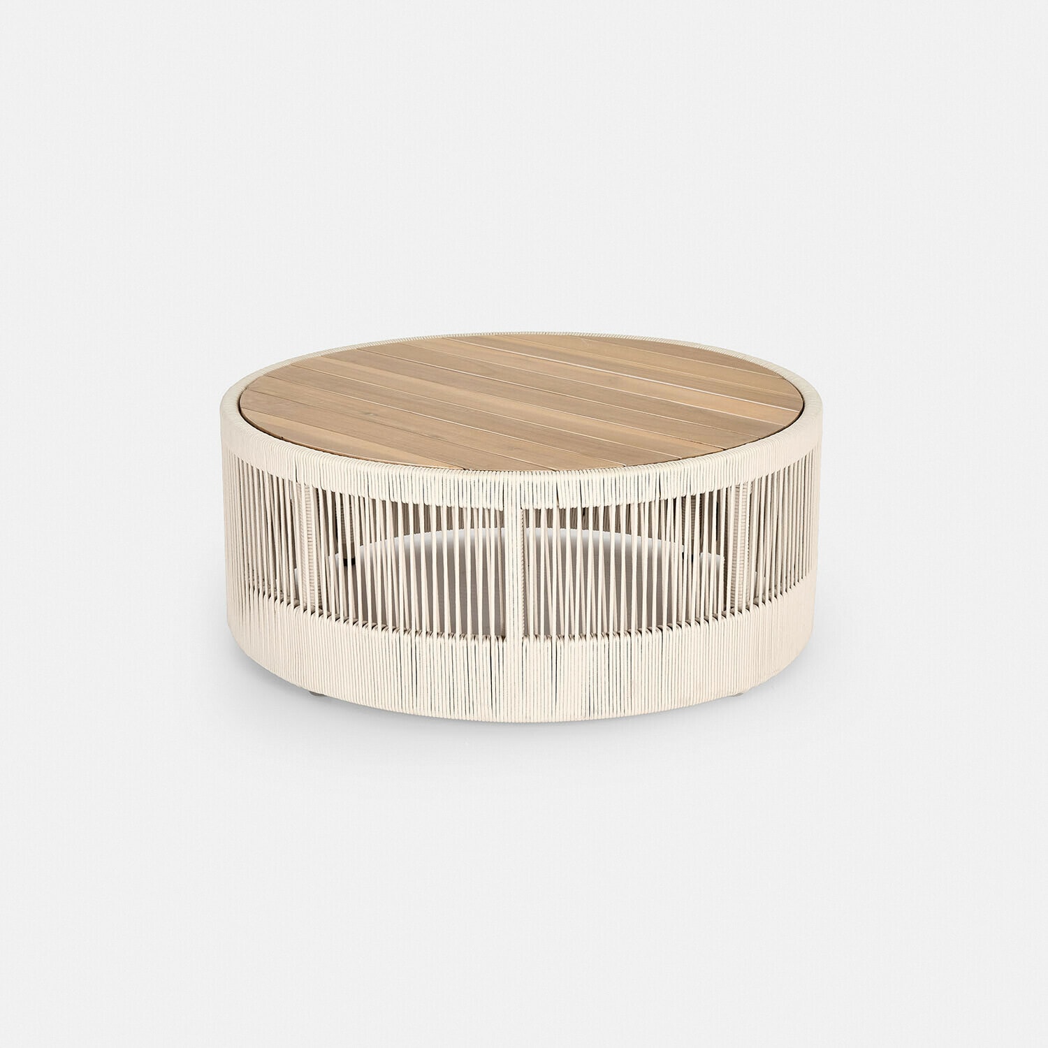 Table basse Delor Table basse ronde avec plateau en bois et structure tressée blanche en matériau synthétique