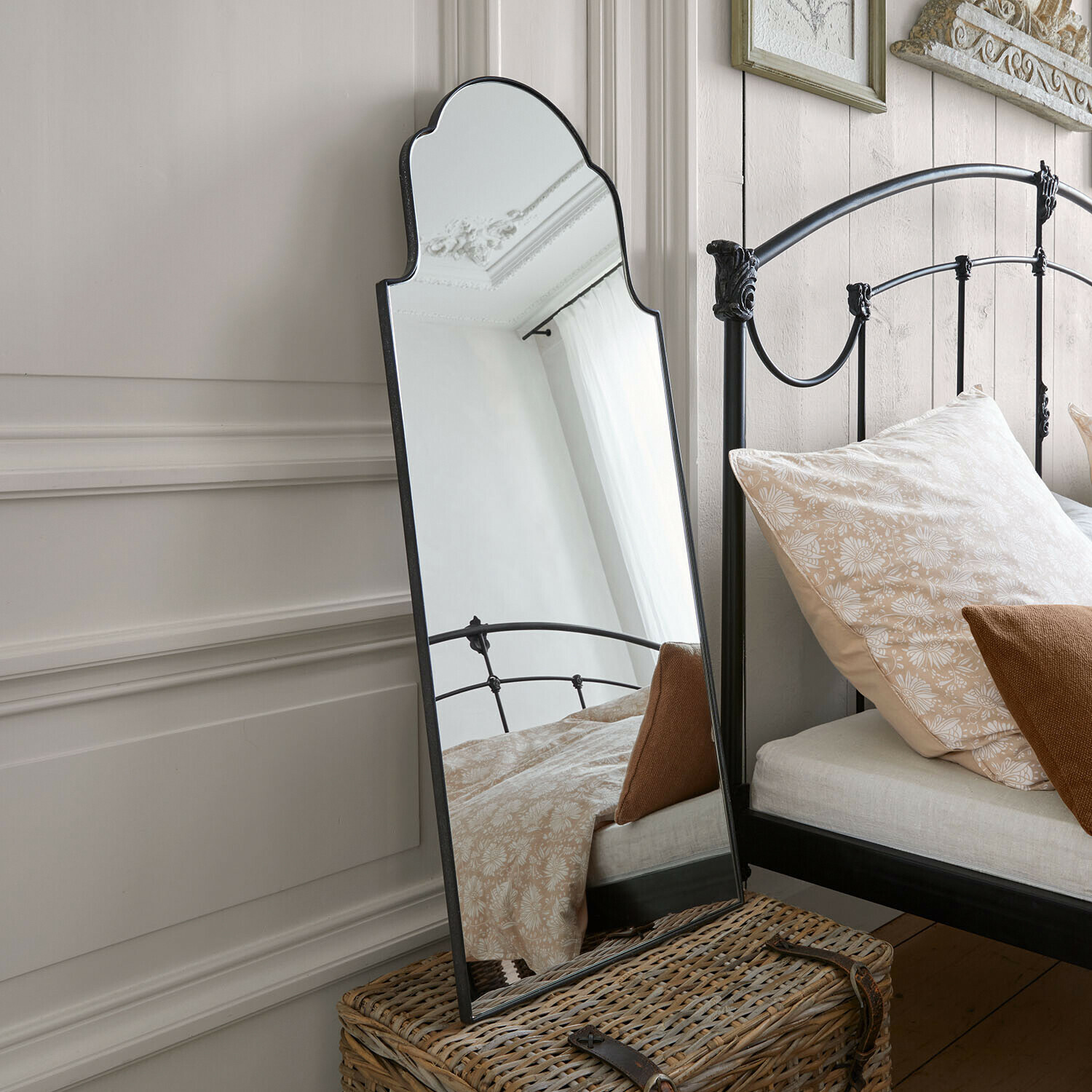 Miroir mural Tavreen