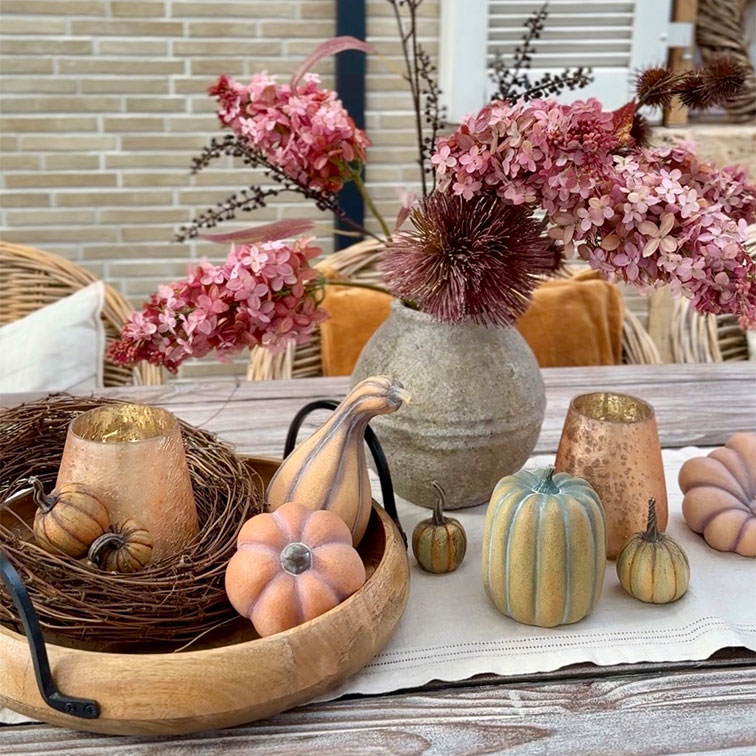 Herfstpracht met charmante pompoenen