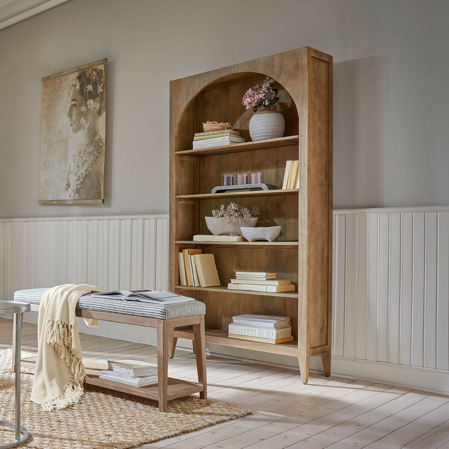 Open kast Maderaviva Licht houten kast met boogvormige opening en decoraties, rustieke stijl, woonkamermeubel