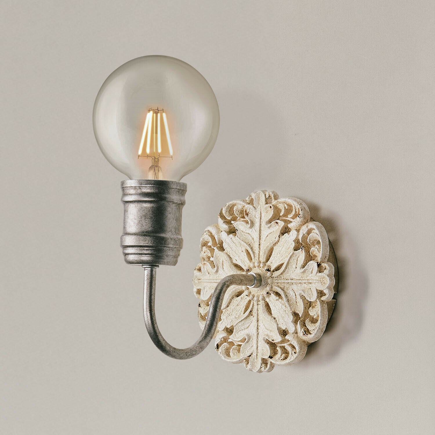 Wandlamp Rosavelle Wandlamp met metalen arm en decoratieve witte basis in vintage stijl, LED-verlichting
