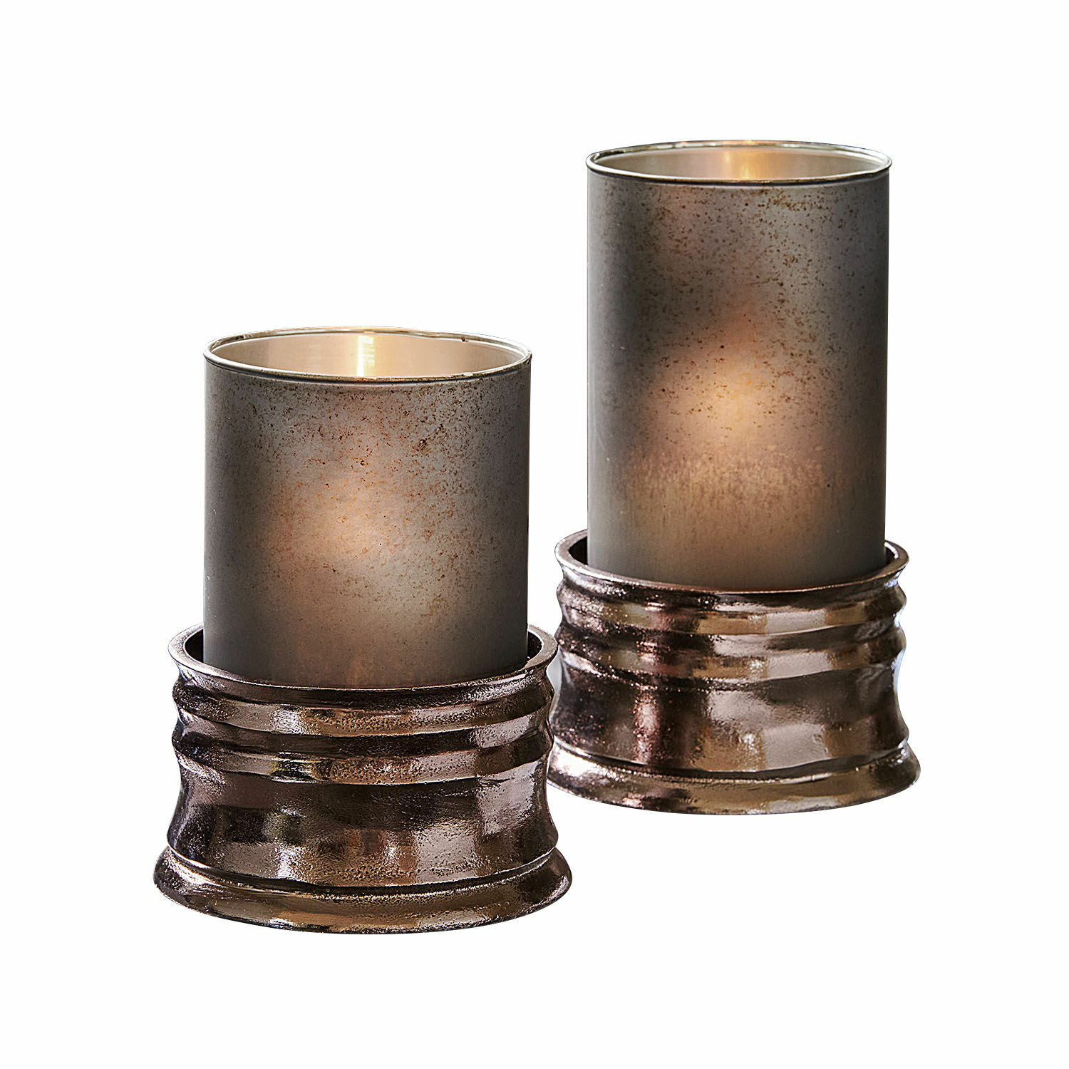 Windlicht set van 2 Eirun Set van twee bruine metalen kaarshouders met mat glazen kappen voor sfeervolle woondecoratie