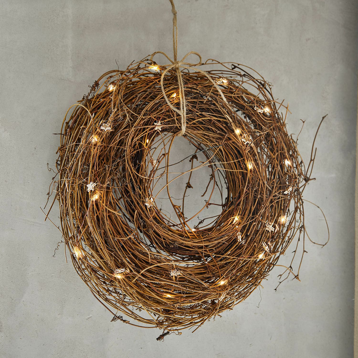 Couronne LED Talindra Couronne naturelle en branches avec éclairage LED doux pour décoration murale et intérieure