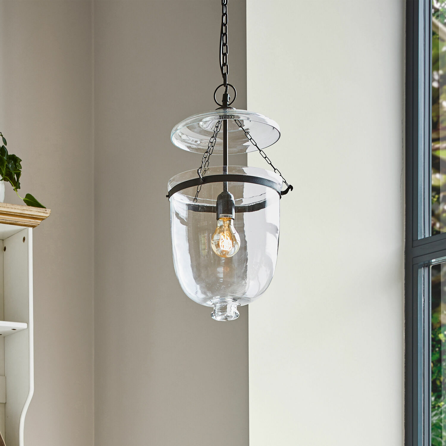 Hanglamp Lanta Glazen hanglamp met zwarte metalen ketting, moderne verlichting voor binnenruimtes
