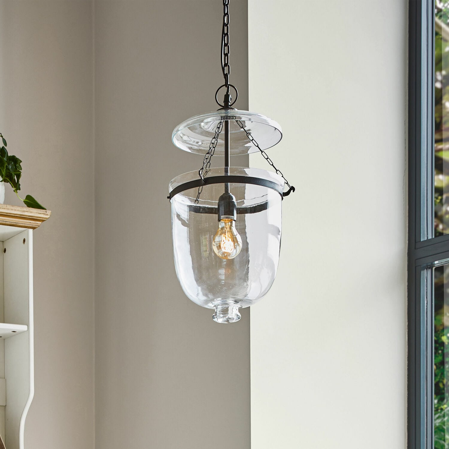 Suspension Lanta Suspension en verre avec chaîne métallique noire, éclairage décoratif pour intérieur moderne