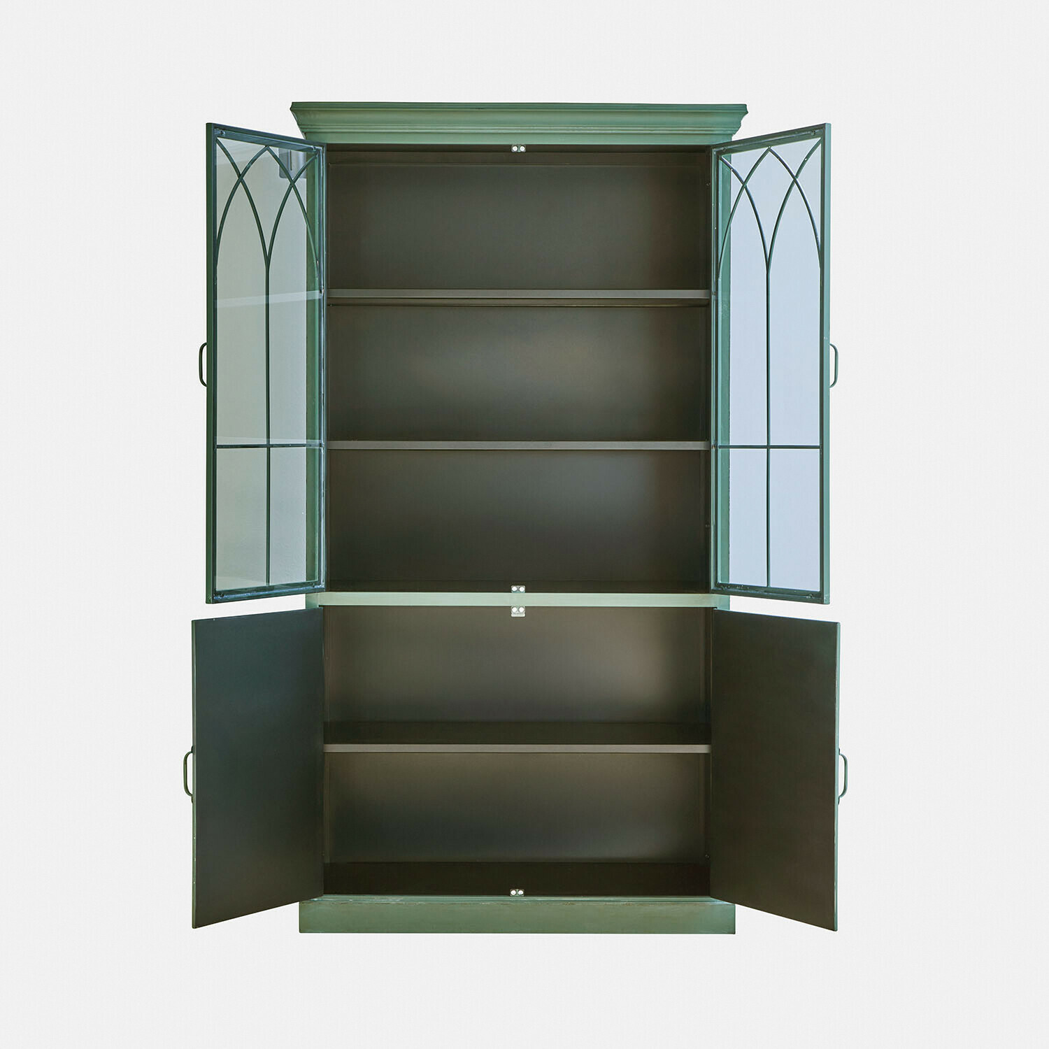 Kast Tivareño