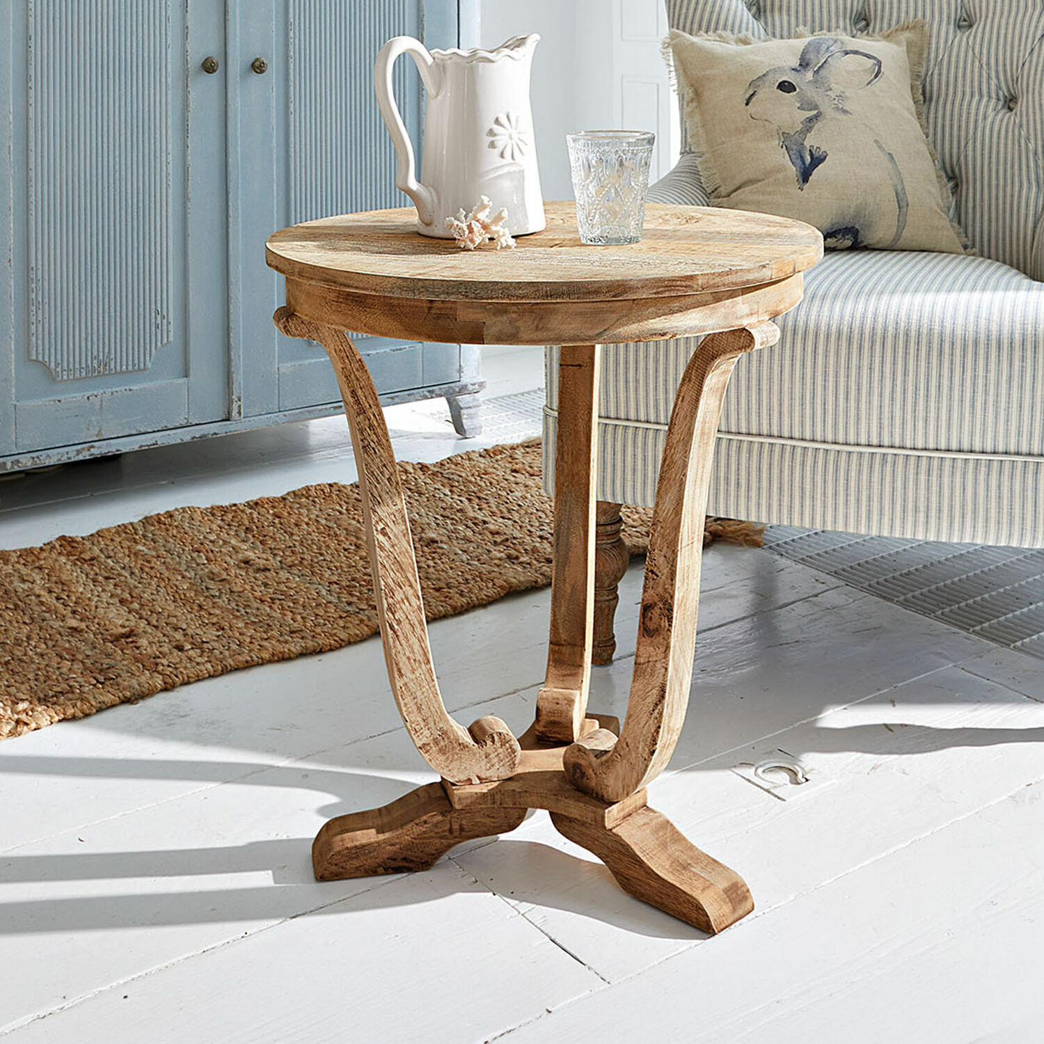 Table d'appoint Venzone Table ronde en bois de manguier couleur naturelle, style rustique, meuble en bois pour salon