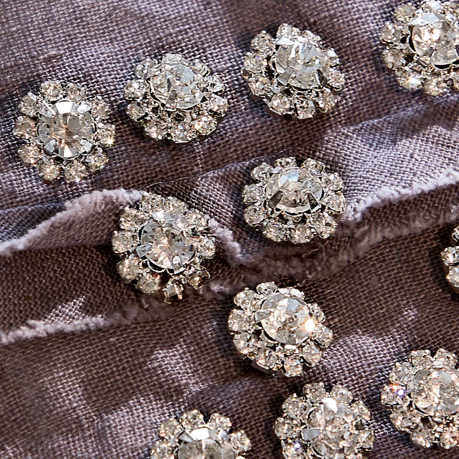 Lot de 12 broches de décoration Roses
