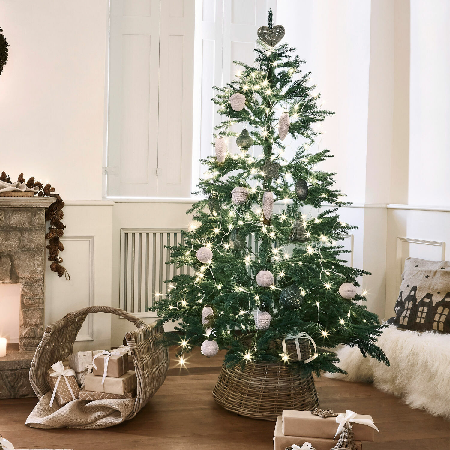 Tour de sapin de Noël Kiente