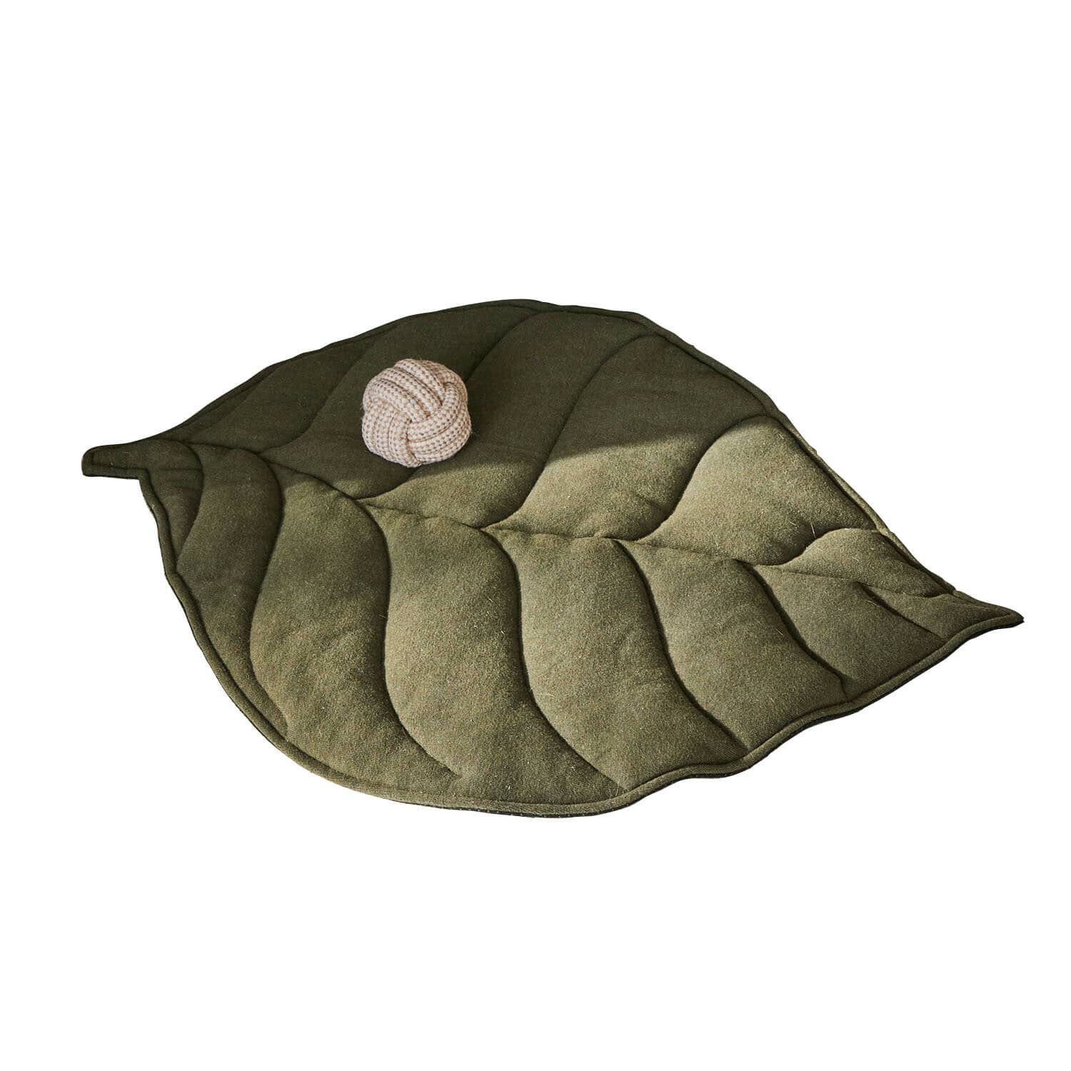 Tapis pour animaux Keirena Tapis doux en forme de feuille vert olive avec balle beige pour jeu d'animaux domestiques