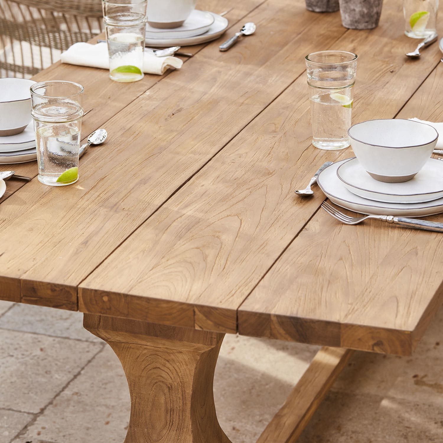 Table Devonshire