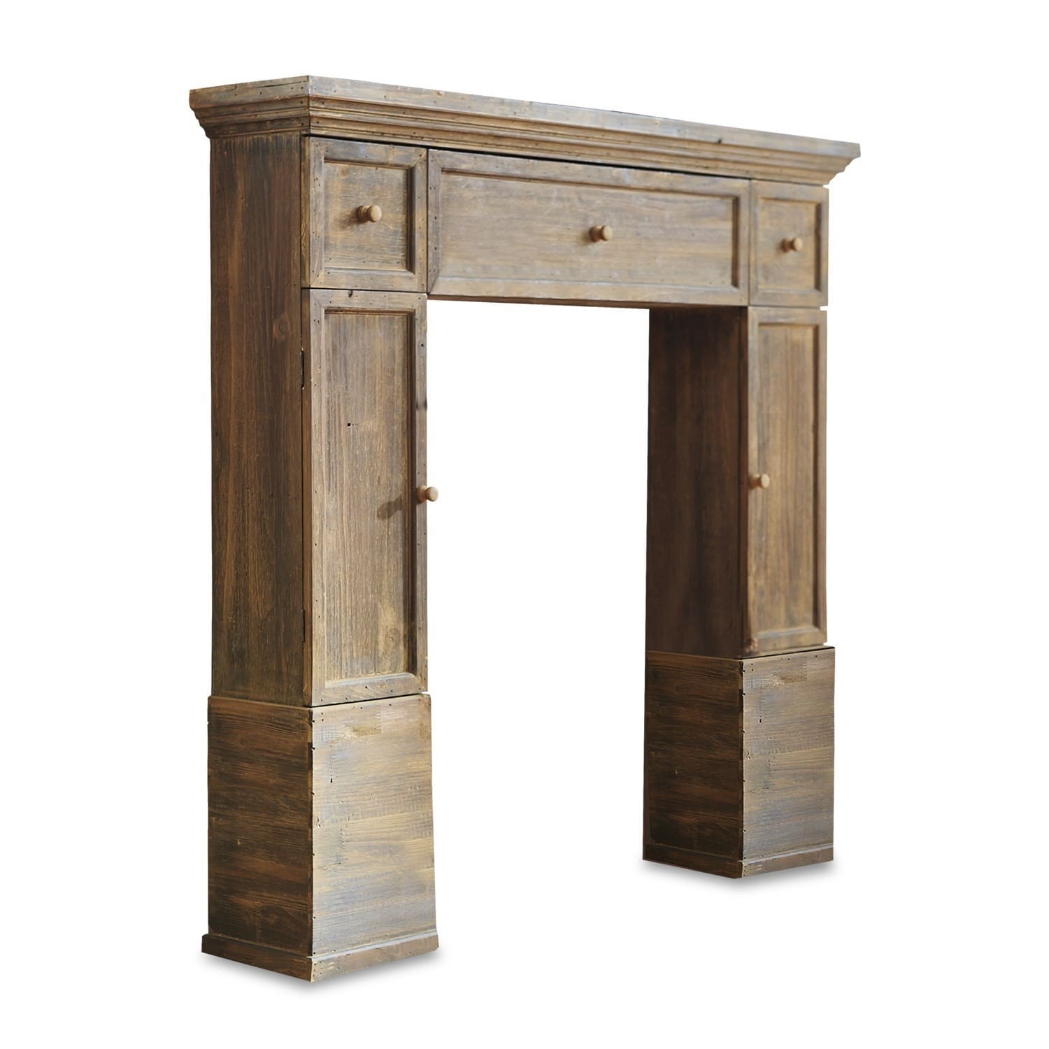 Console de cheminée en bois brun au style rustique pour décoration intérieure