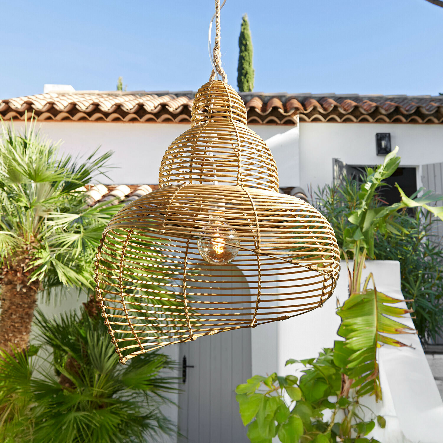 Lampenkap Zolaira Hanglamp van natuurlijk riet, ideaal voor het decoreren van tuin en terras