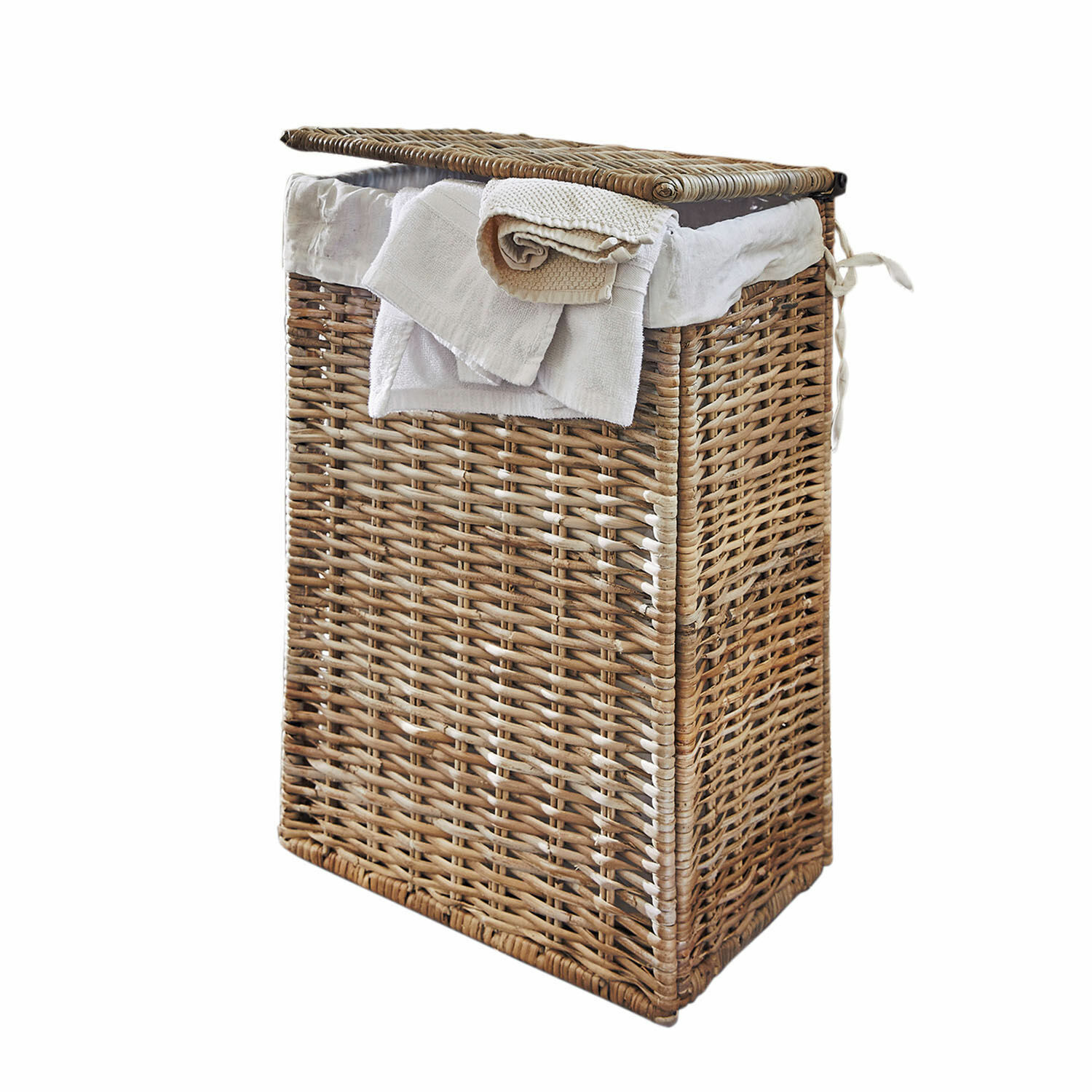 Wasmand Marsac Wasmand van natuurlijk riet met witte voering en handdoeken, praktische badkameropslag