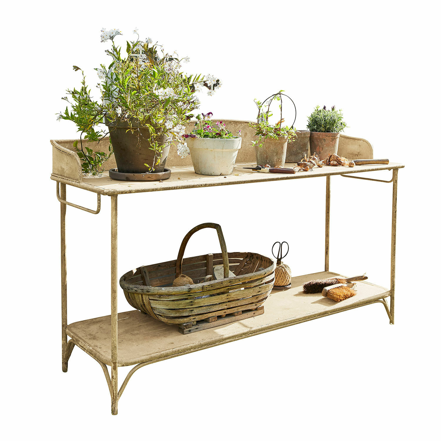Plantentafel Banners Beige metalen tuintafel met bloempotten en rieten mand voor tuinieren