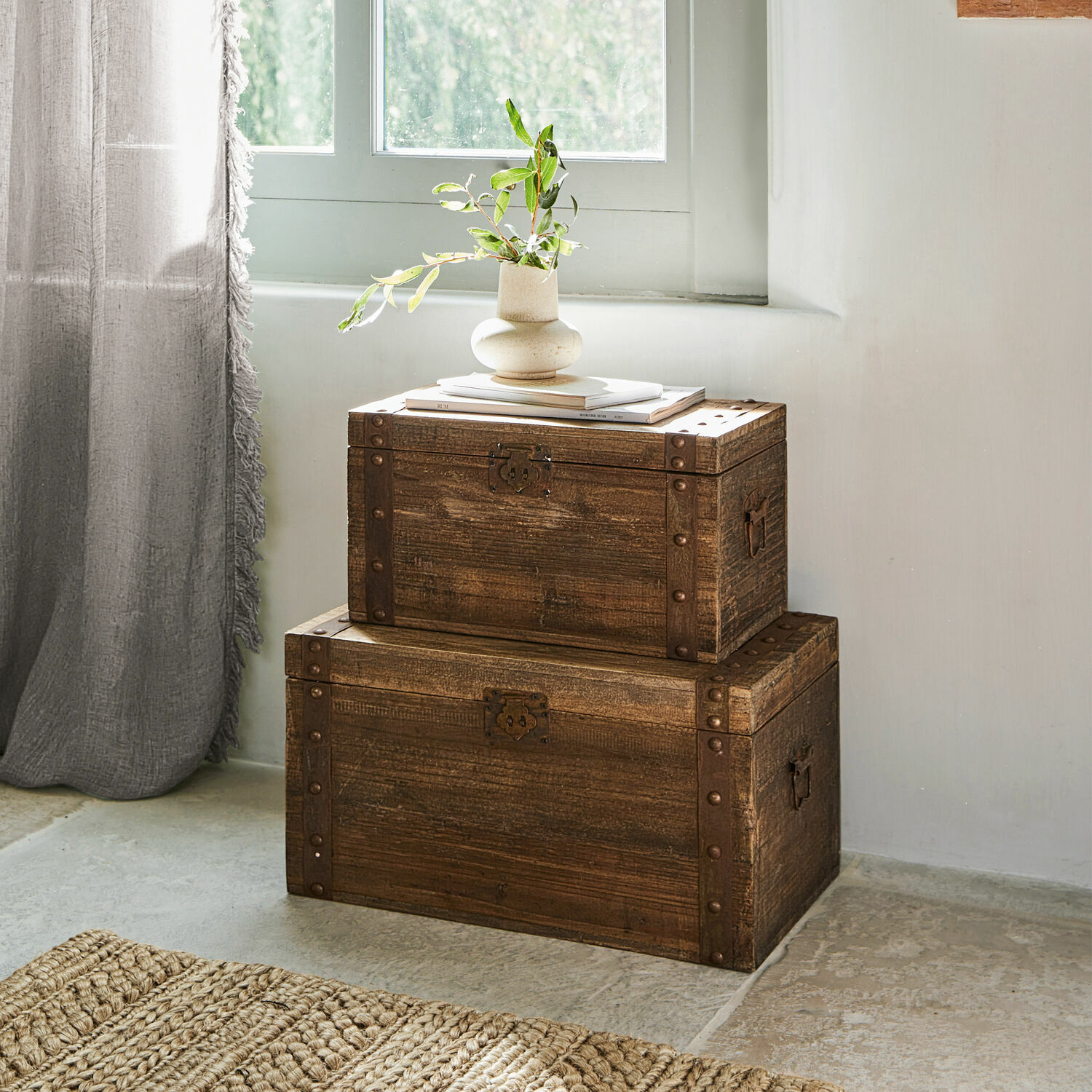 Lot de 2 malles Pratt Coffres en bois marron avec ferrures métalliques, style rustique, pour rangement et décoration intérieure