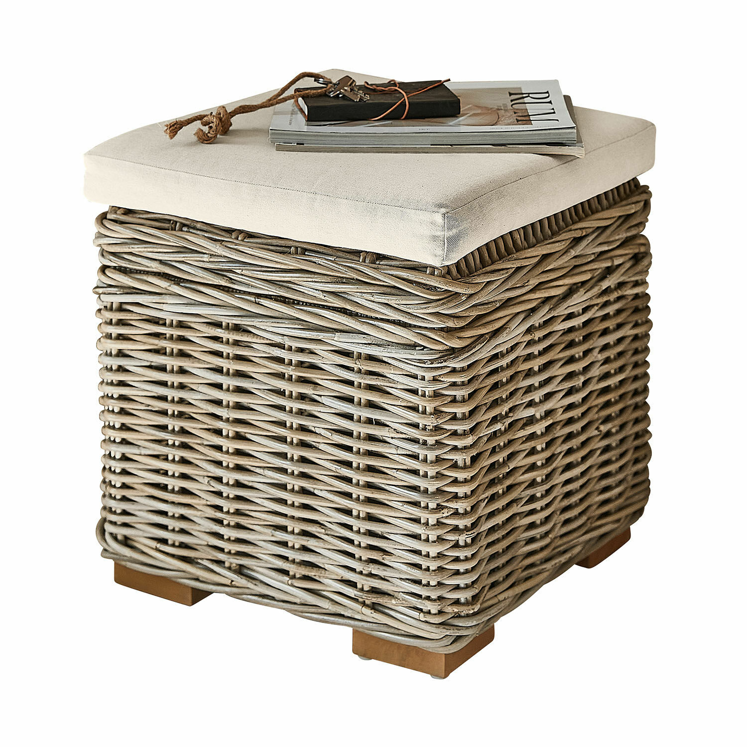 Hocker Xandrine Vierkante rotan poef in natuurlijke kleur met crème kussen en houten poten