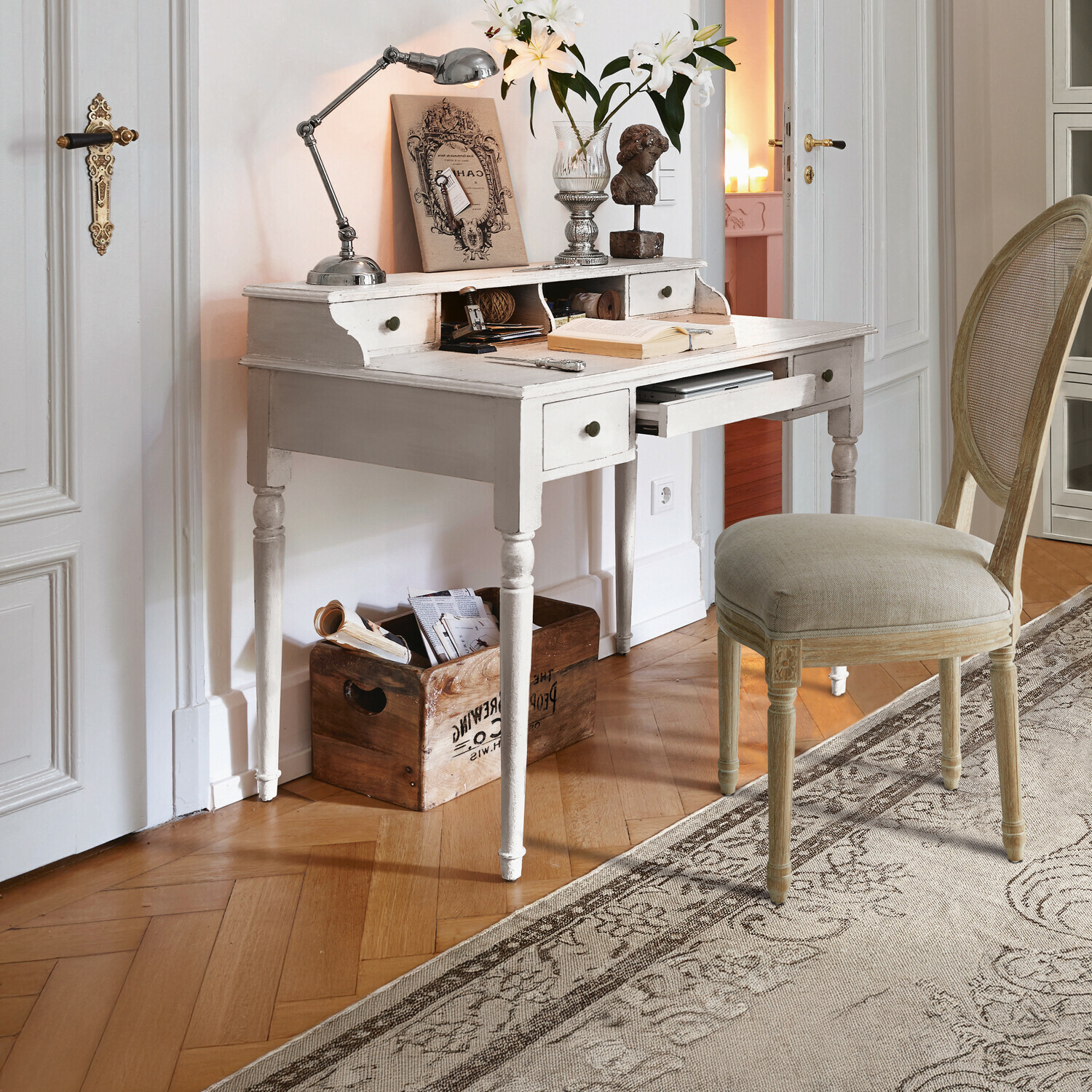 Secretaire Isabelle