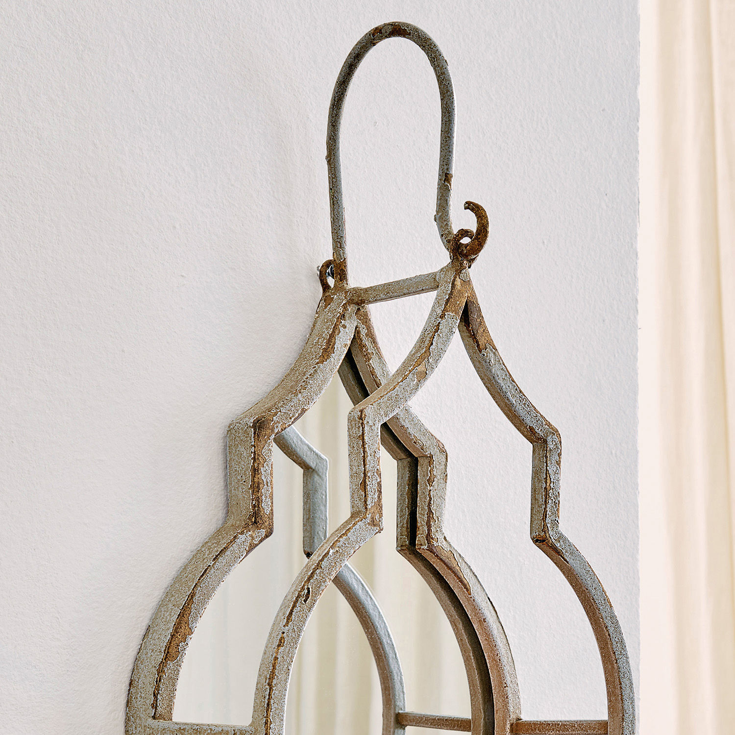 Chandelier mural Salmagne