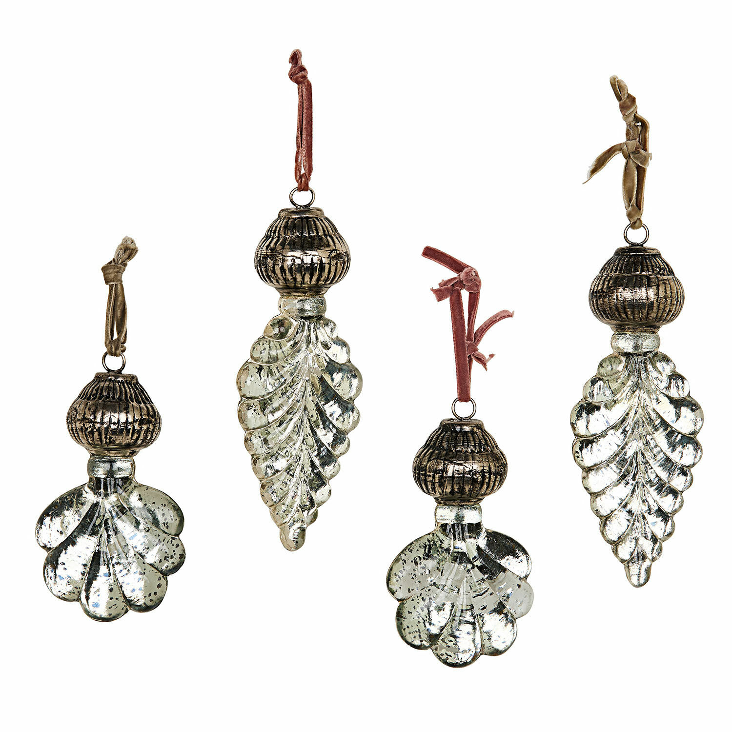 Hanger set van 4 Géraudet Set van 4 zilverkleurige glazen kerstversieringen met fluwelen linten voor feestelijke decoratie
