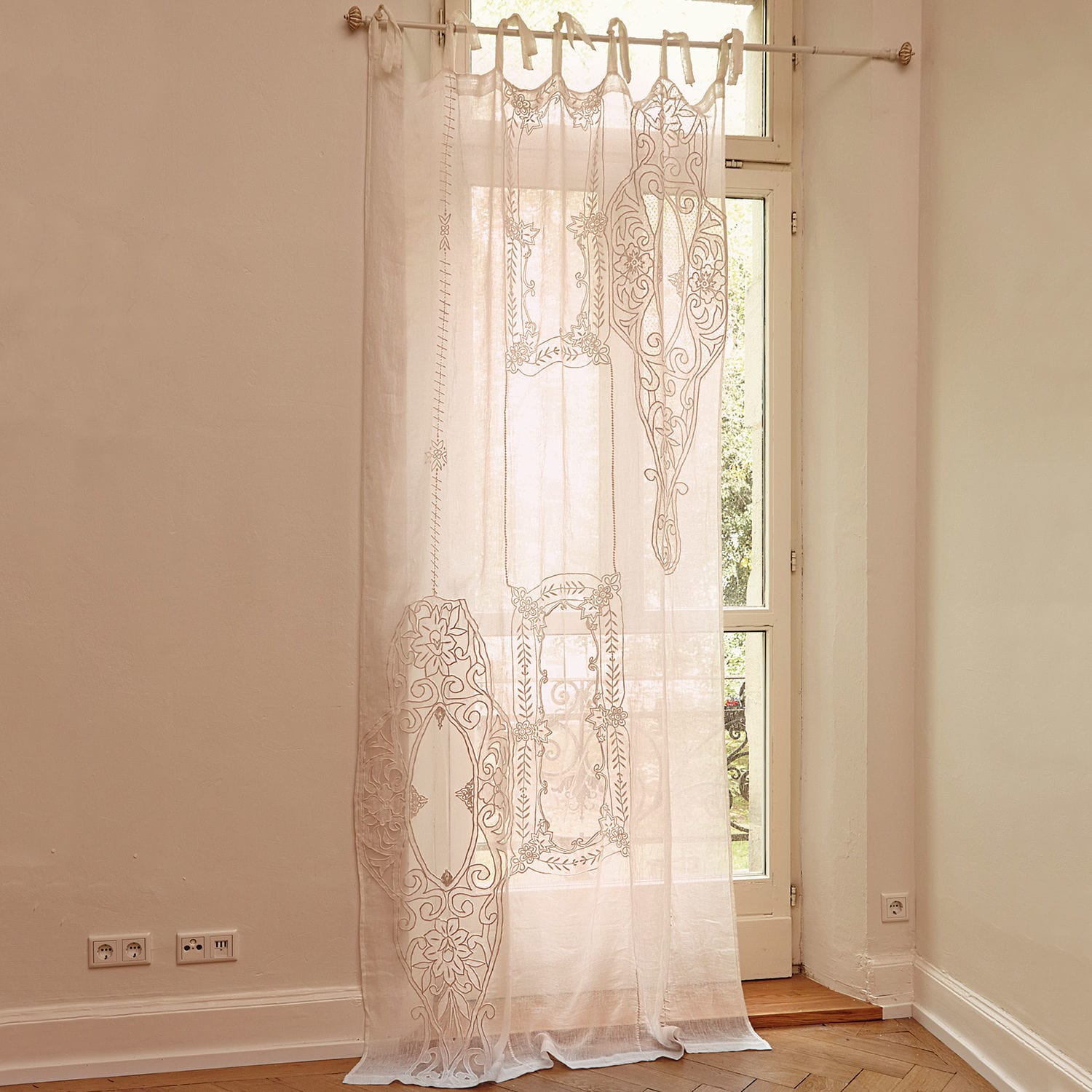 Voilage Plénise Voilage transparent beige avec motif brodé pour décoration de fenêtre élégante