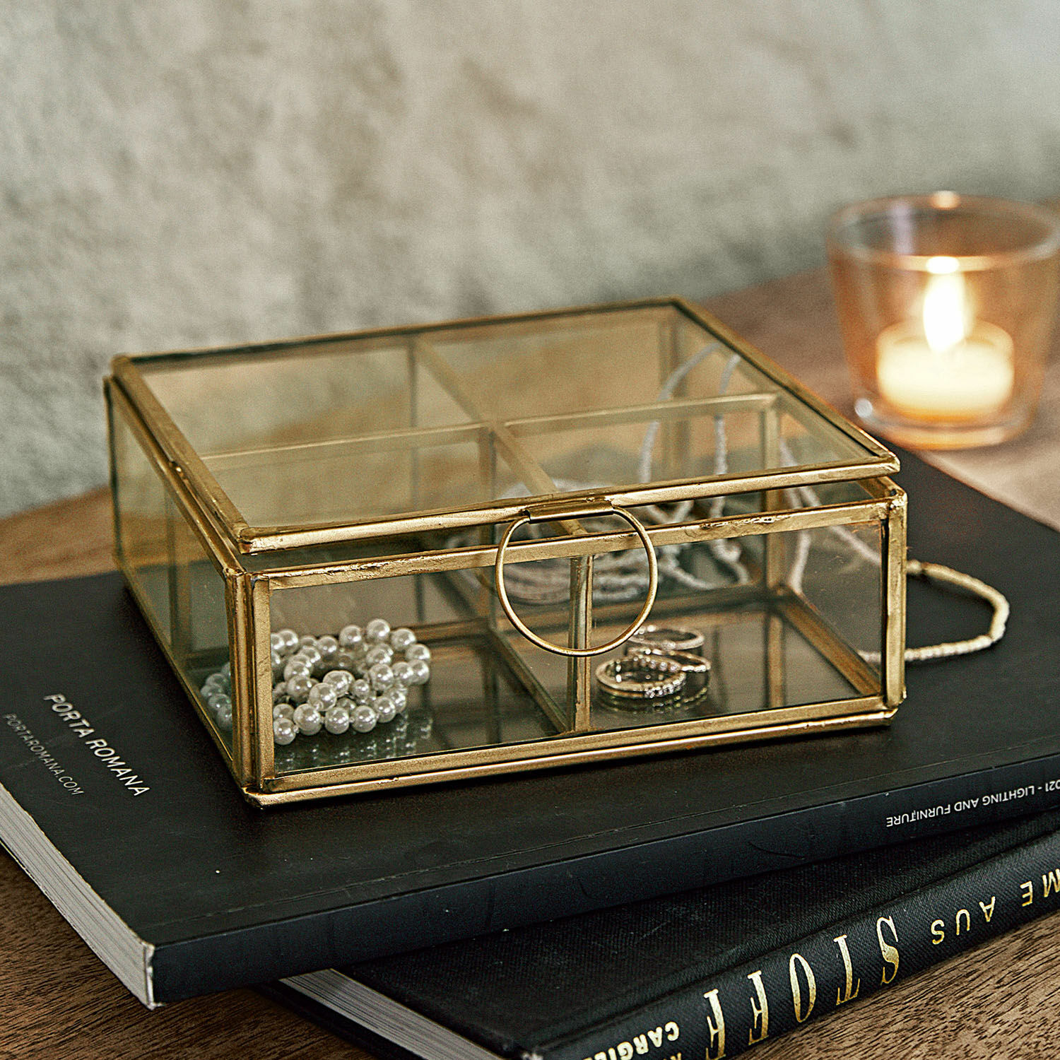 Boîte Moselle Boîte à bijoux en verre avec cadre métallique doré et quatre compartiments pour petits accessoires