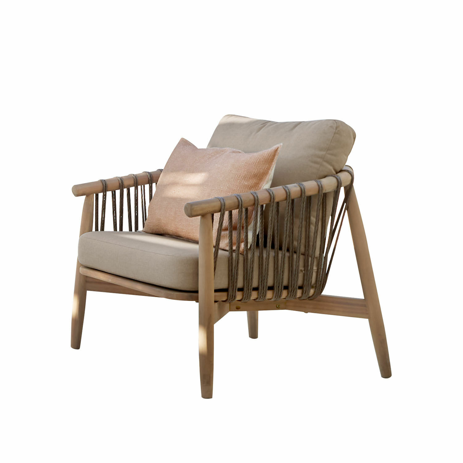 Stoel van hout en touw met beige kussens, modern lounge meubel voor woonkamer