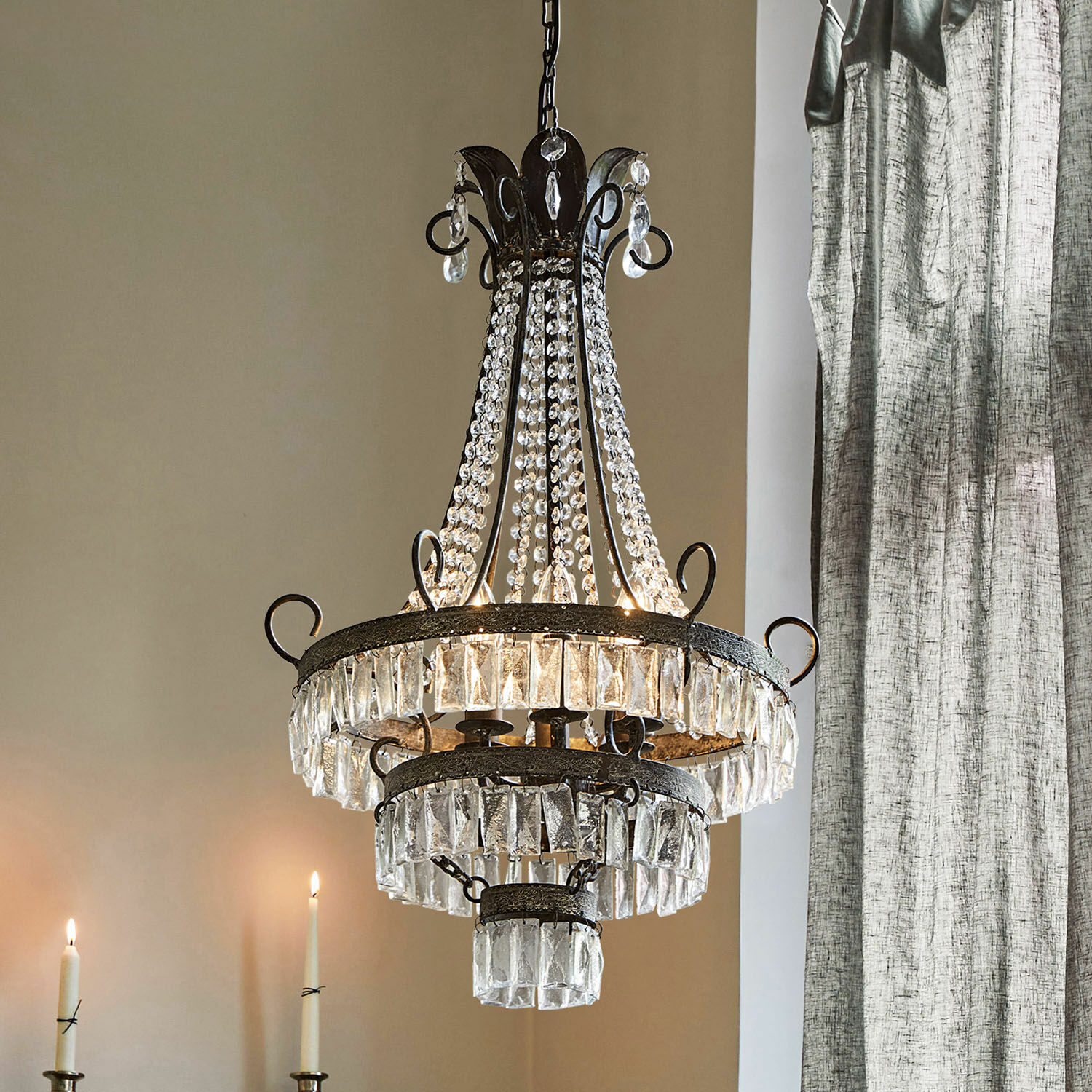 Lustre Léchelle Lustre suspendu en métal et cristal style vintage, éclairage décoratif pour salon ou salle à manger